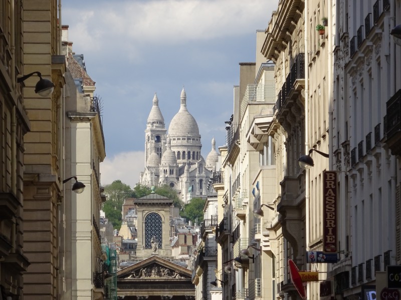 点击大图看下一张：法国巴黎圣心大教堂建筑风景图片