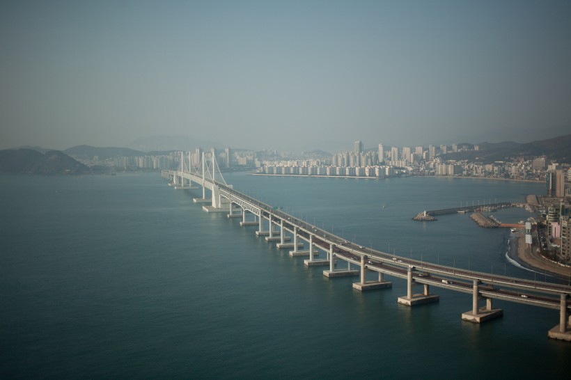 点击大图看下一张：韩国釜山海岸风景图片