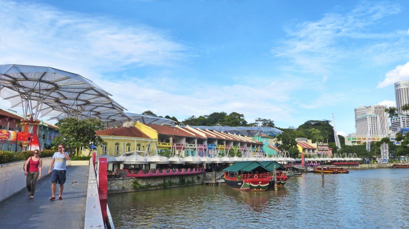 点击大图看下一张：新加坡克拉码头风景图片