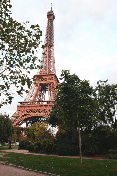 点击大图看下一张：法国巴黎埃菲尔铁塔建筑风景图片