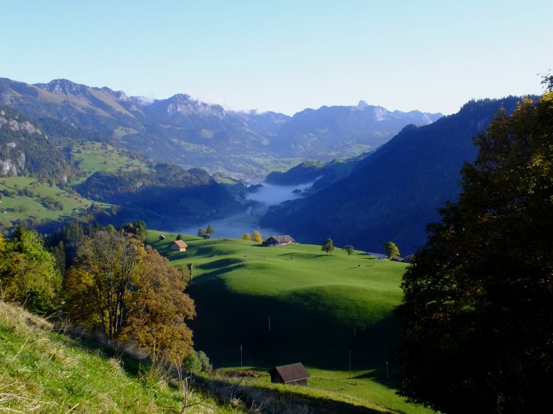点击大图看下一张：瑞士伯尔尼自然风景图片