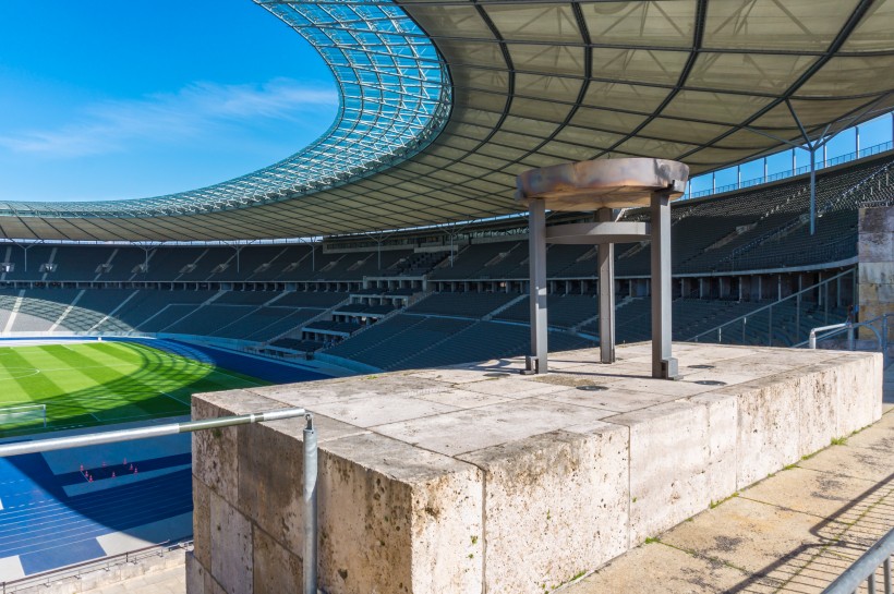点击大图看下一张：德国柏林奥林匹克体育场建筑风景图片