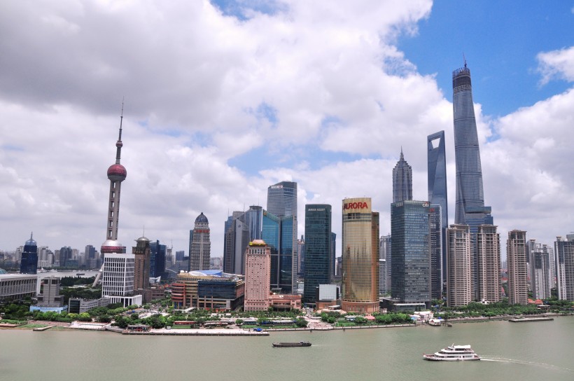 点击大图看下一张：上海外滩建筑风景图片