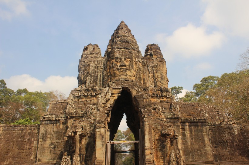 点击大图看下一张：柬埔寨吴哥窟建筑风景图片