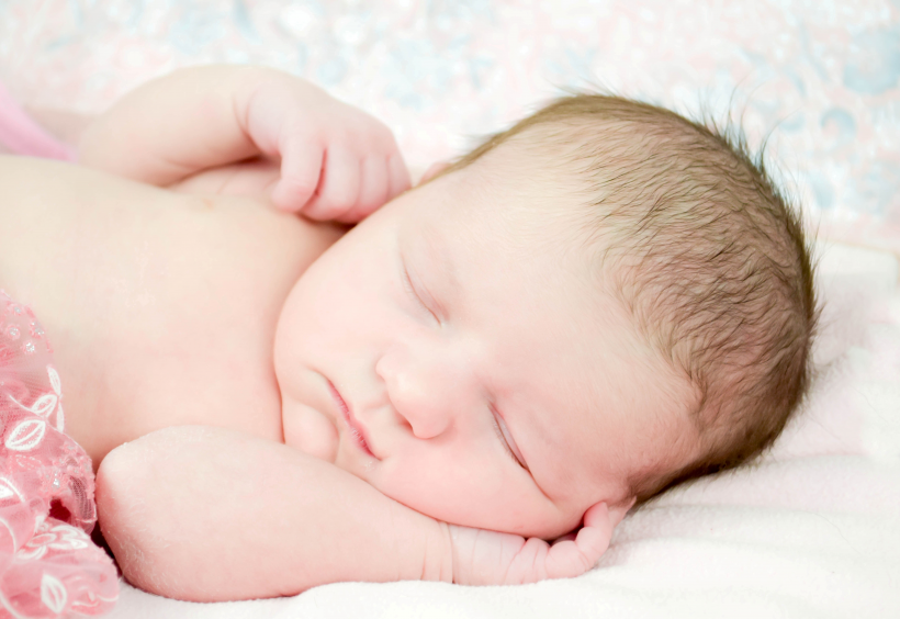 点击大图看下一张：熟睡中的婴儿宝宝图片