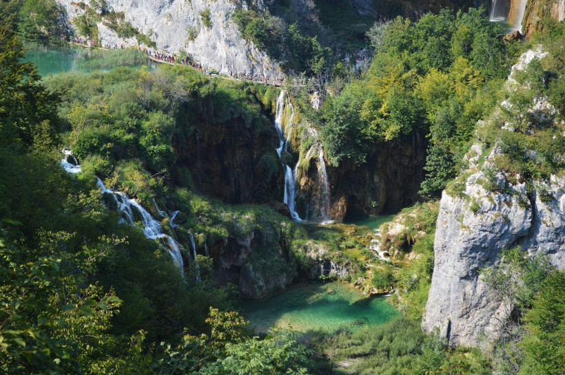 点击大图看下一张：克罗地亚普利特维采湖自然风景图片