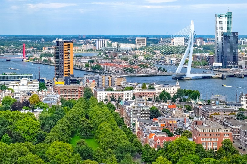 点击大图看下一张：荷兰鹿特丹建筑风景图片