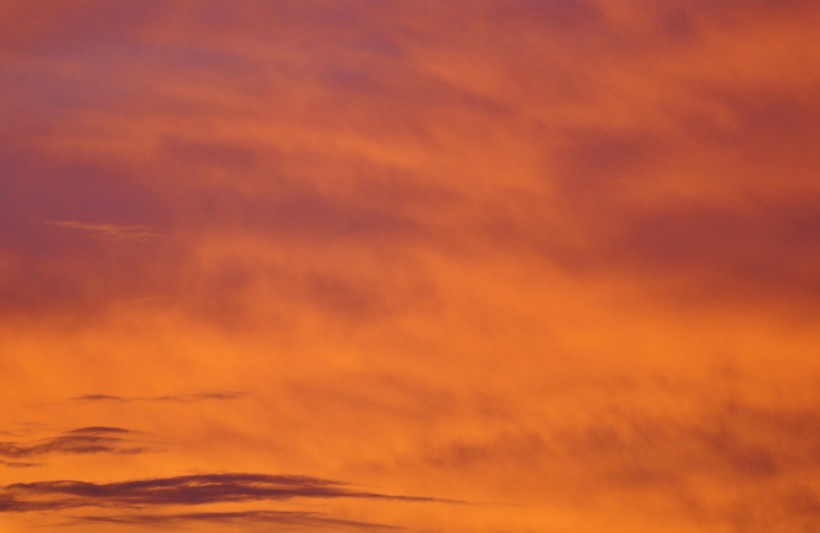 点击大图看下一张：朝气蓬勃的黎明日出风景图片