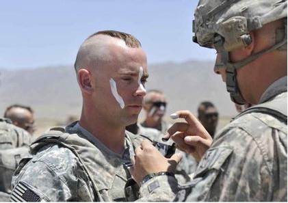 点击大图看下一张：美国大兵莫西干发型图片