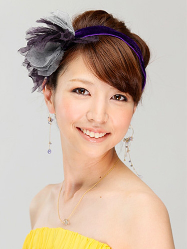 点击大图看下一张：日系甜美风，短发新娘造型图片欣赏！