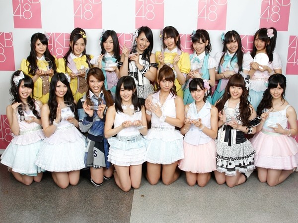 点击大图看下一张：AKB48选拔总选举，是以粉丝投票的方式确定AKB48家族成员的人气排名，并以此确定AKB48下张单曲阵容的活动，是AKB48每年惯例举行的一大活动。