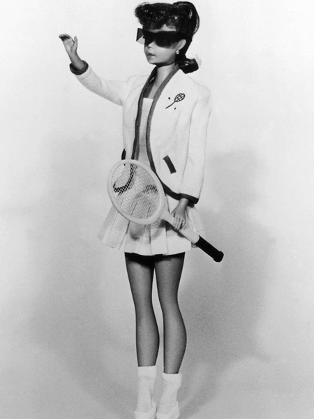 点击大图看下一张：Tennis Barbie-1963马尾辫造型。