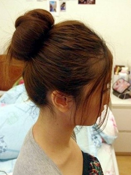 点击大图看下一张：6、按照以上的简单步骤，一款韩系的花苞头扎发就完成了哦！