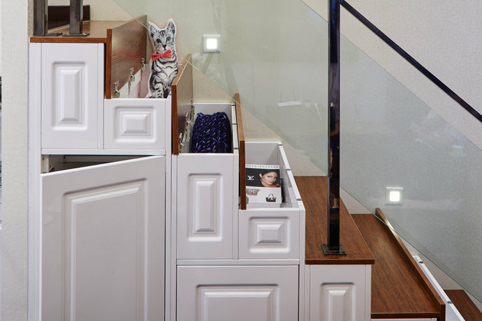 点击大图看下一张:北欧简约风格木质家具客厅设计图赏