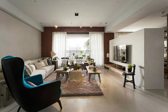 点击大图看下一张：现代崇尚极简主义公寓装修设计