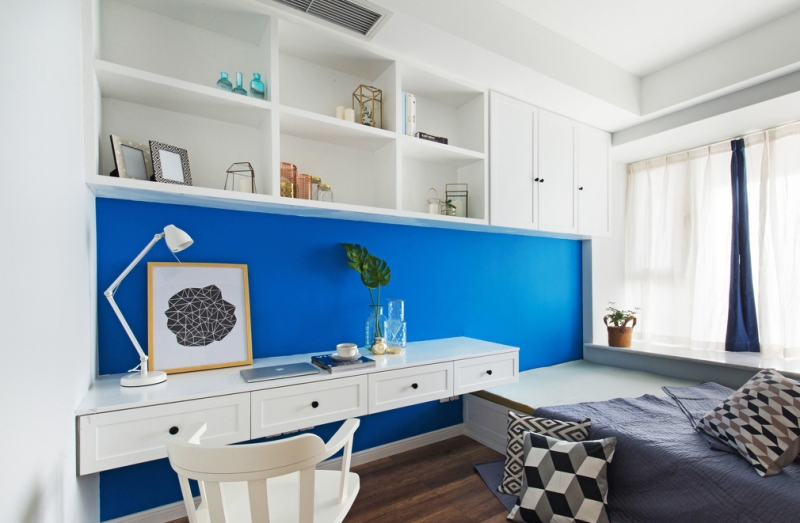 点击大图看下一张：质朴清爽欧式三居室浪漫装修