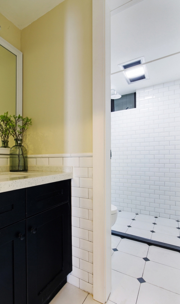 点击大图看下一张：质朴清爽欧式三居室浪漫装修