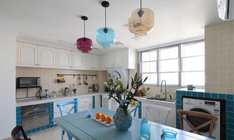 点击大图看下一张:地中海清爽自然复式装修案例欣赏