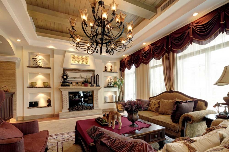 点击大图看下一张：复古奢华美式风格别墅装潢案例