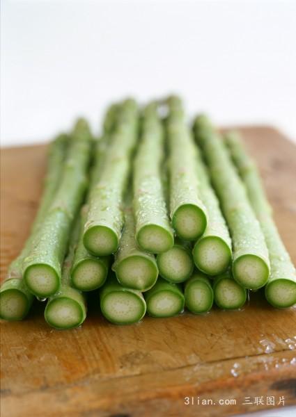 点击大图看下一张：芦笋的图片
