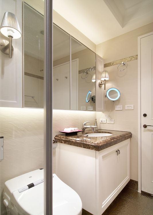 点击大图看下一张:古典混搭风格三居装修设计欣赏