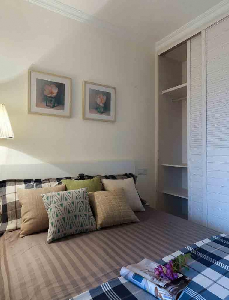 点击大图看下一张:清新简约风格91平两居装修布置