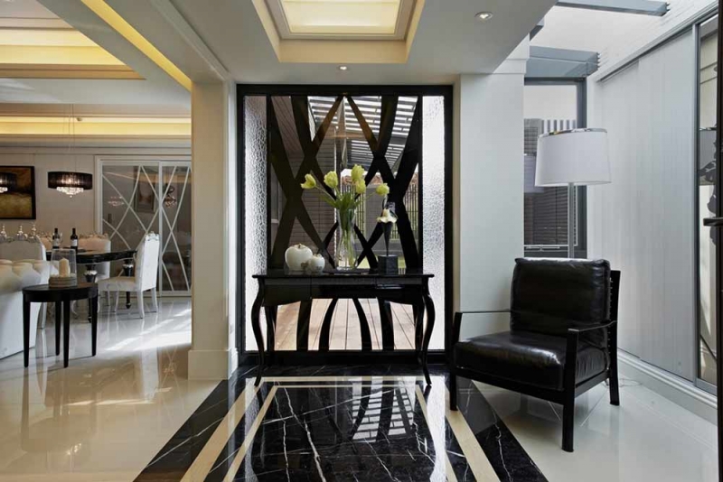 点击大图看下一张:浪漫轻奢简欧风格两居装潢设计