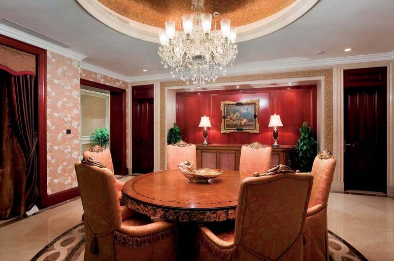 点击大图看下一张:奢华宫廷欧式风格别墅装修案例