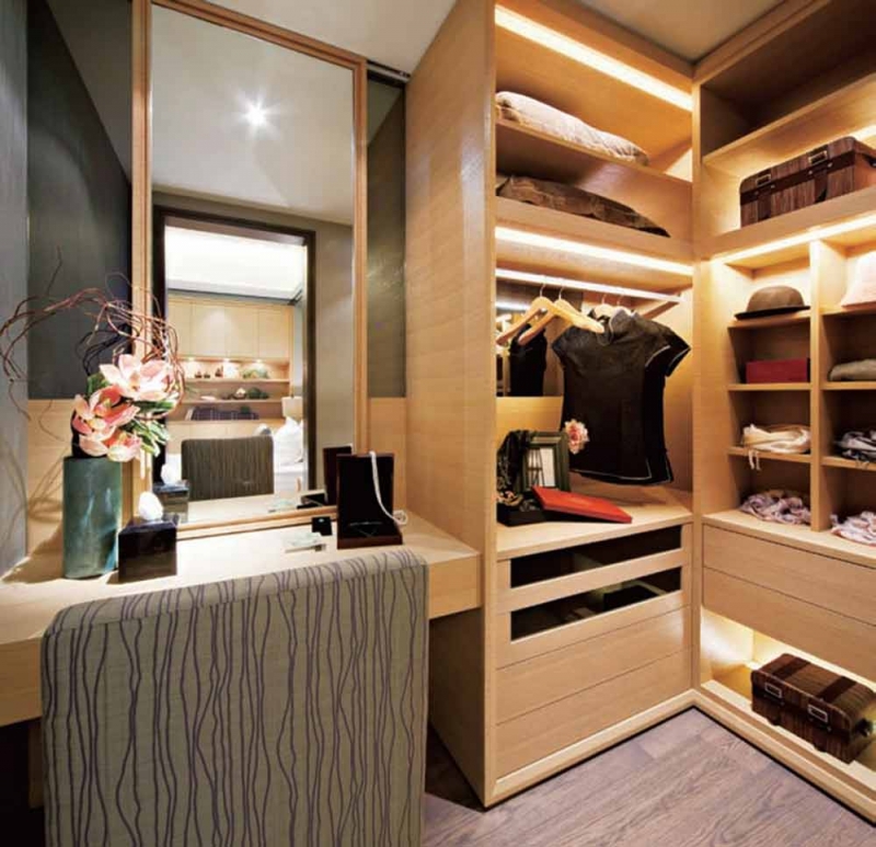 点击大图看下一张：典雅三居现代风格装潢案例欣赏