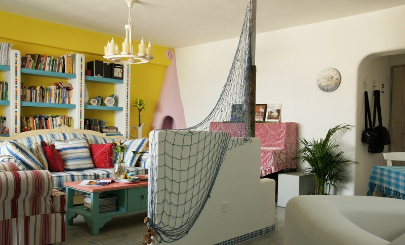 点击大图看下一张:混搭童趣三居装修布置欣赏