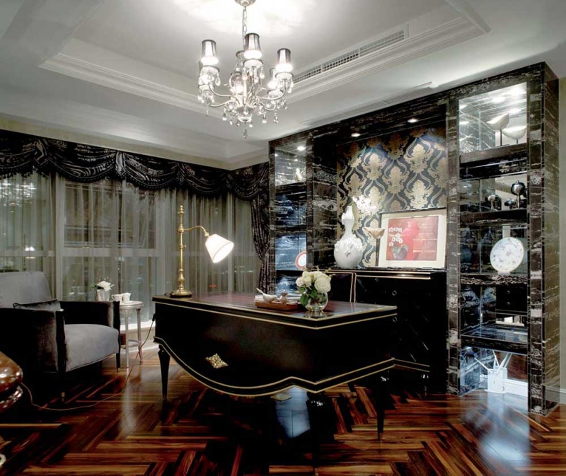 点击大图看下一张：新古典风格两层别墅装修案例