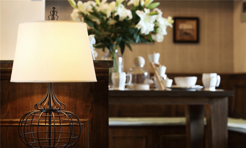 点击大图看下一张：2016欧式浪漫二居装修设计图