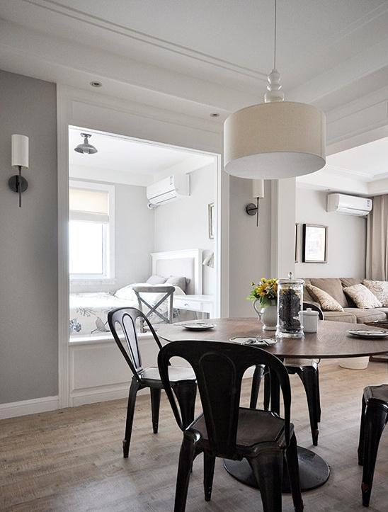 点击大图看下一张：美式现代质感82平两居室装修案例