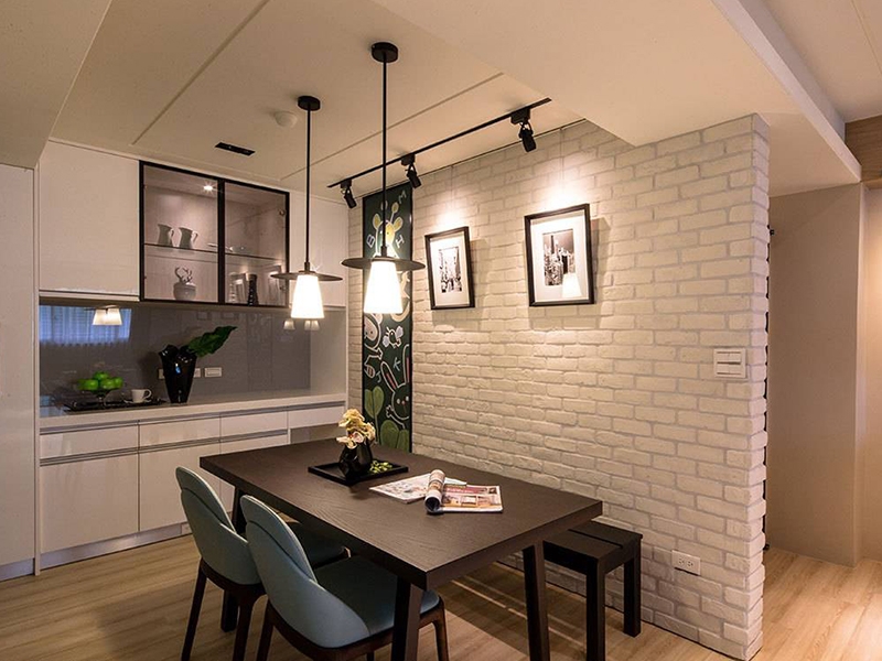 点击大图看下一张：现代简约79平两居室设计展示