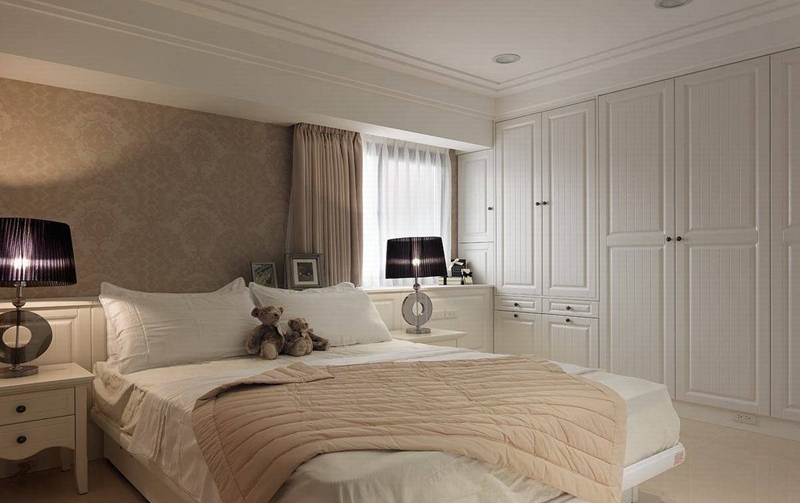 点击大图看下一张:80方婉约淡雅简欧风格两居小户型装潢案例