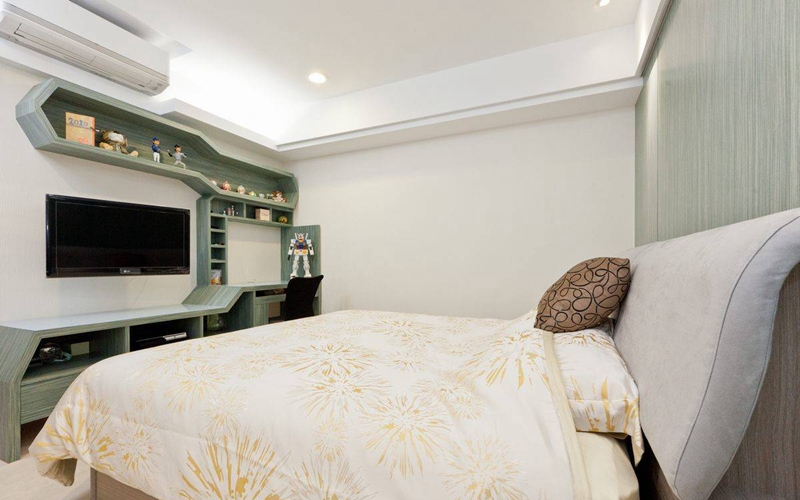 点击大图看下一张：135平现代简洁时尚三居设计装潢