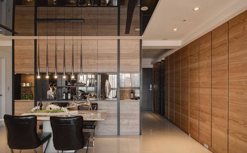 点击大图看下一张：低调时尚现代风格三居装潢实例精选