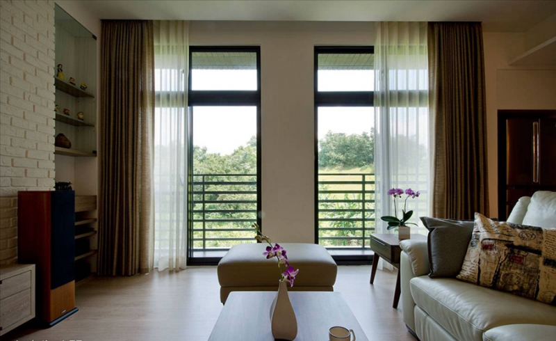 点击大图看下一张：温馨大方简约三居室装修效果图