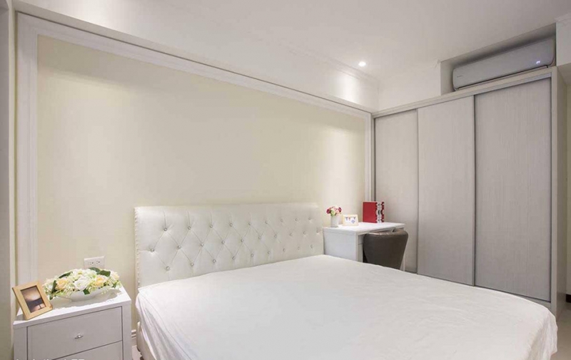 点击大图看下一张：都市简约风四居装修图片大全