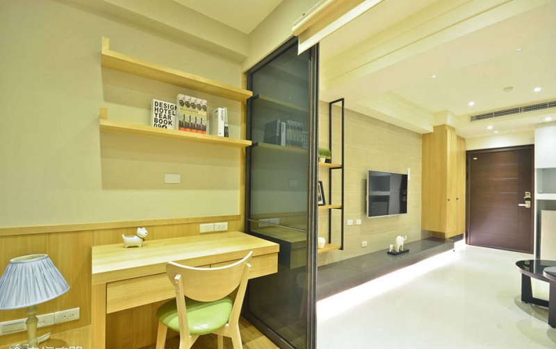 点击大图看下一张:清新舒适简约风格两室一厅装饰布置