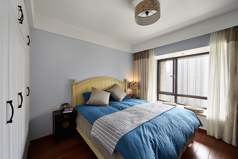 点击大图看下一张：85平唯美个性简欧风格两居小户型装修案例