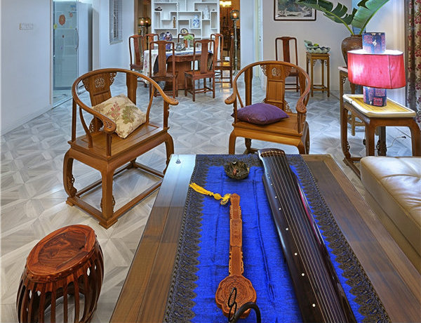 点击大图看下一张：曲径通幽新中式三室两厅设计案例