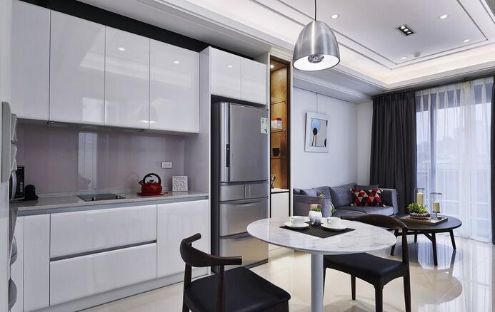 点击大图看下一张：现代新古典89平两居装修案例