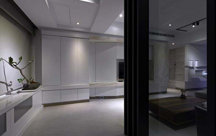 点击大图看下一张：89平现代两居装修案例欣赏实景案例