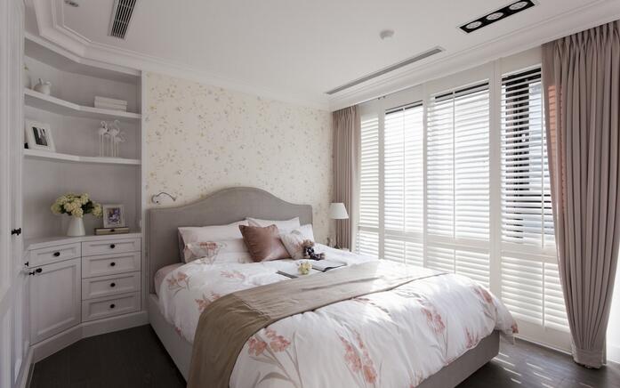 点击大图看下一张：美式休闲浪漫两居室设计欣赏