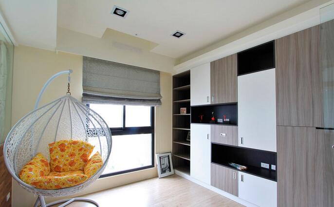 点击大图看下一张:现代180平三居效果图展示