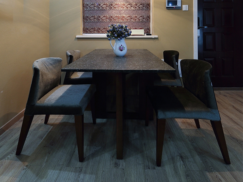 点击大图看下一张：质朴简约三居室装修效果图集