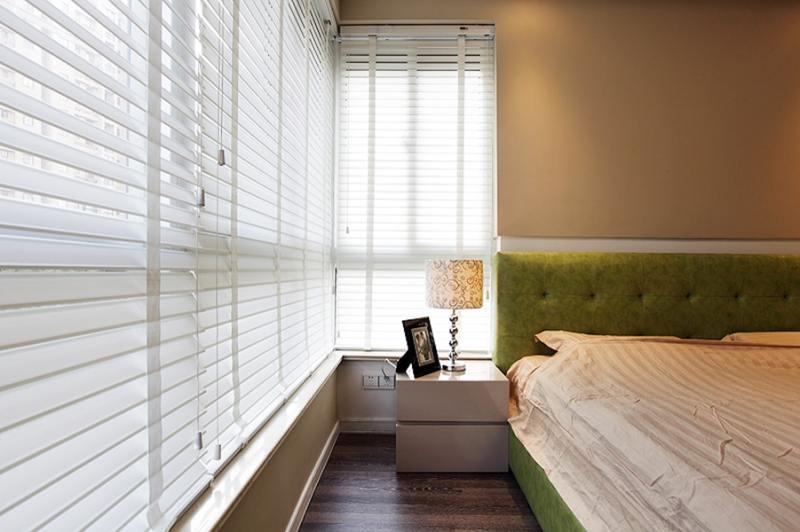 点击大图看下一张：现代时尚质感两居设计欣赏