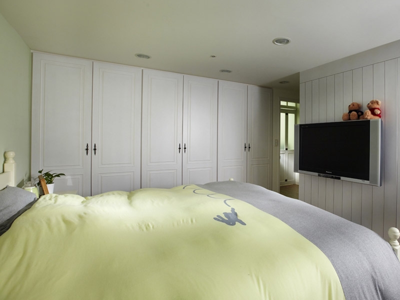 点击大图看下一张:混搭个人主义三居室设计案例