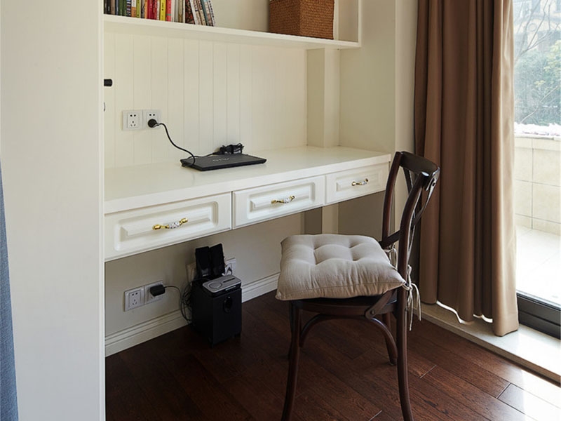 点击大图看下一张：美式精致休闲两居装修效果图